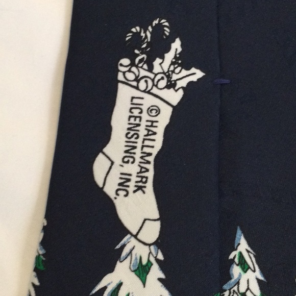 Hallmark Santa Claus and reindeer necktie. - Picture 3 of 7